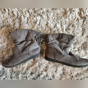 Gray Boots Size 5.5M